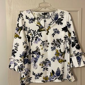 New with tags Ann Taylor factory floral top